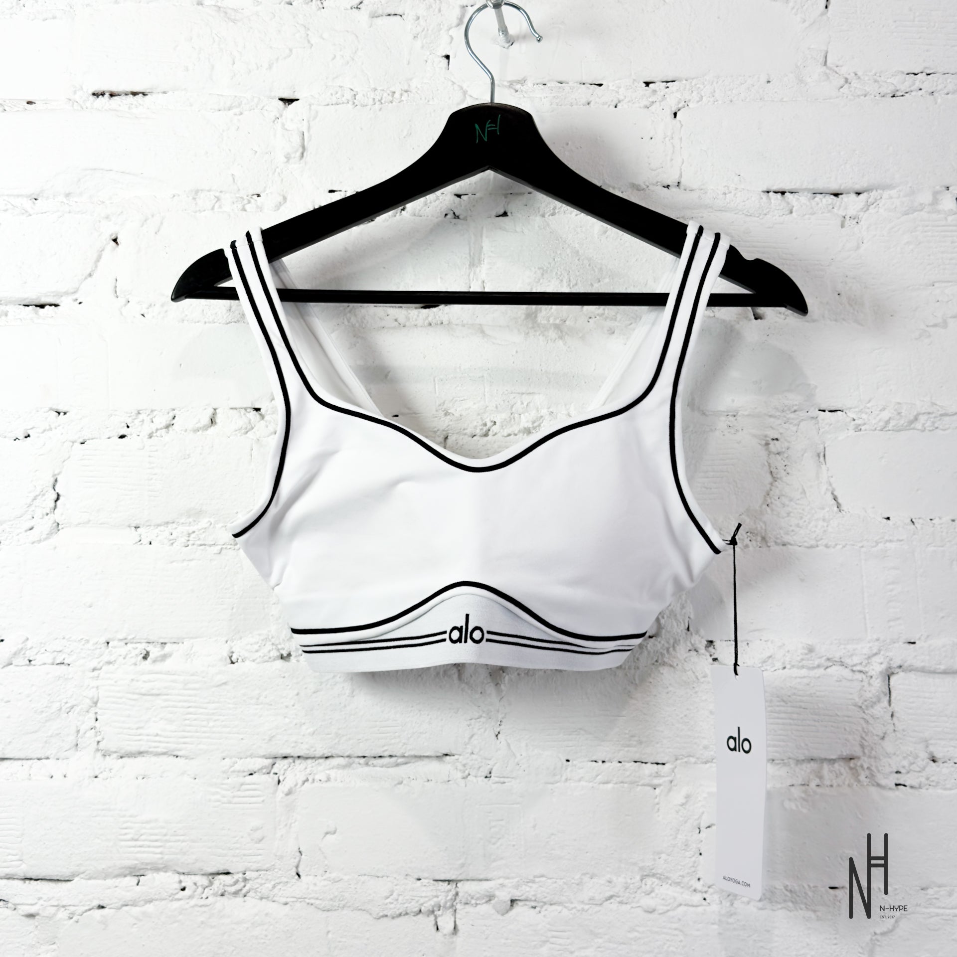 Alo Yoga Airbrush Heart Throb Bra White Black – N-Hype
