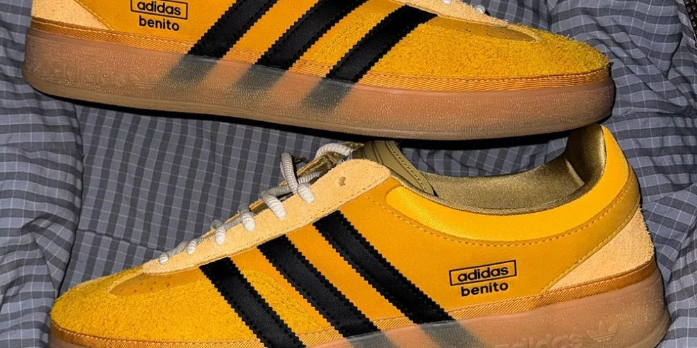 Bad Bunny i adidas prezentują nową wersję Gazelle Indoor w odcieniu “Solar Gold”