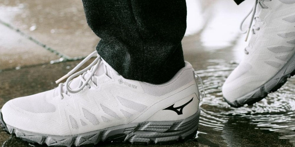 Nowa Kolekcja Butów Hikingowych Margaret Howell i Mizuno: V2 GORE-TEX w Kolorze "Light Grey"
