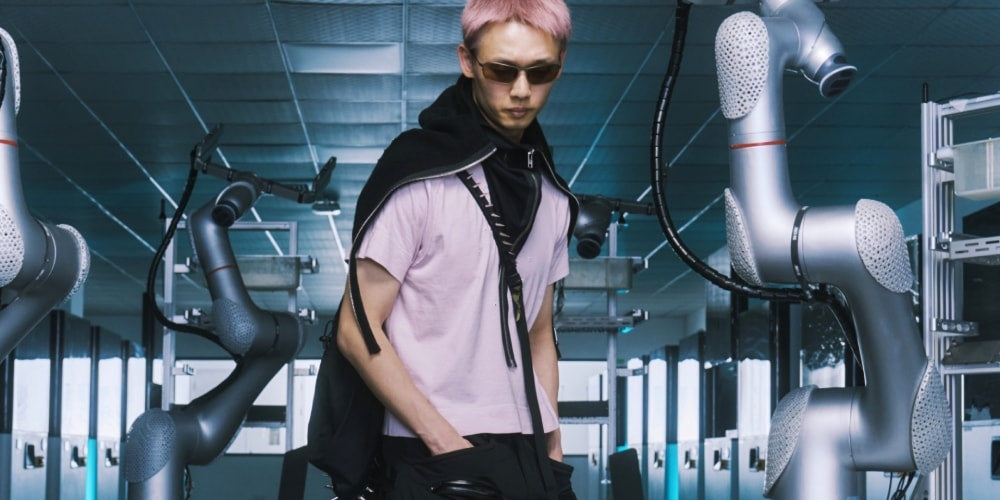 ACRONYM x ALIVEFORM: Nowatorskie Sneakersy „THE BLADE” inspirowane Kinem Kung Fu