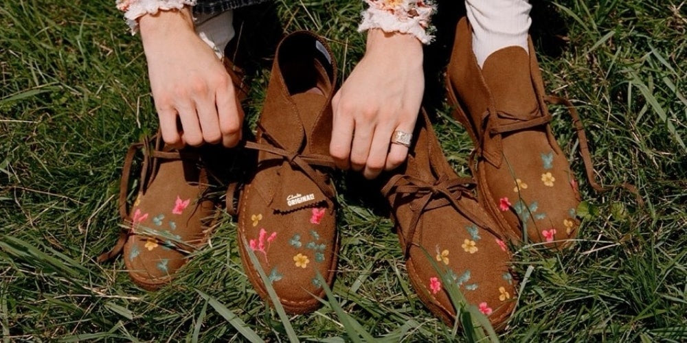Nowa Kolekcja MASU x Clarks: Rewolucyjny Desert Boot z Ręcznie Malowanymi Kwiatami