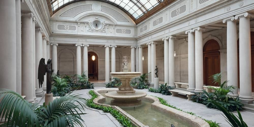 Louis Vuitton Zainauguruje Swój Pokaz Cruise 2027 w The Frick Collection