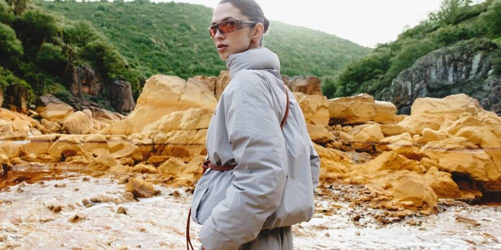 Kolekcja HI-TEC HTS74 na Wiosnę/Lato 2026: Połączenie Stylu Miejskiego i Outdoorowego