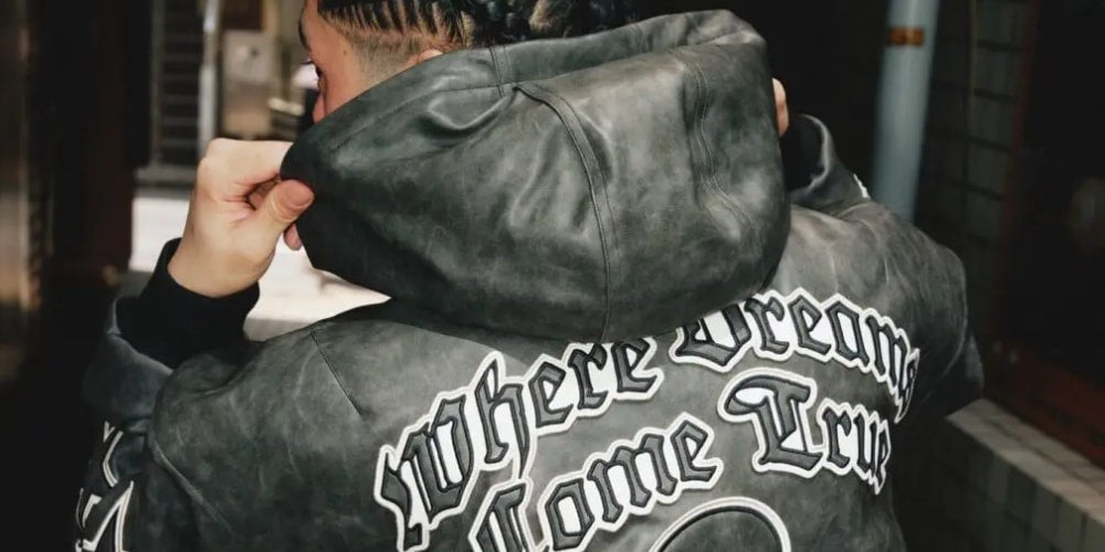 Nowa Kurtka adidas z Mickey Mouse: Połączenie Nostalgii i Streetwearu