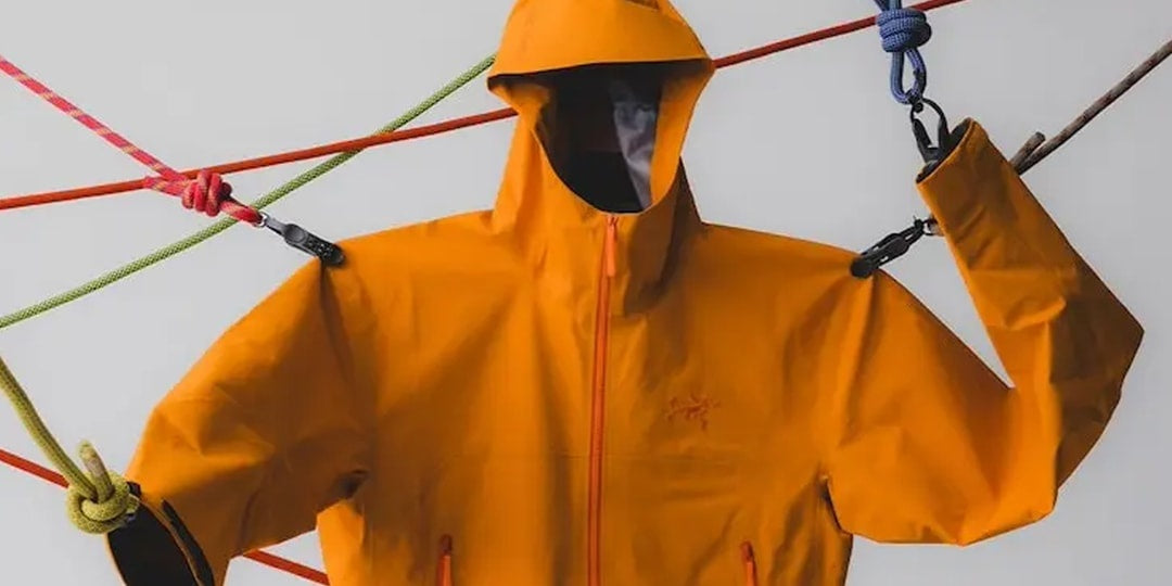 Arc'teryx i BEAMS prezentują wyjątkową kurtkę Beta "Blaze" na sezon SS26