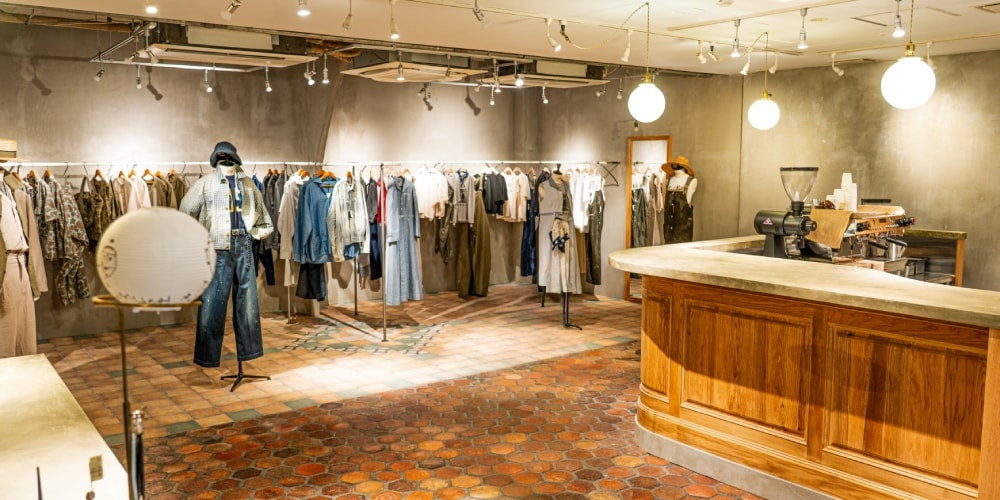 Nowy Flagship Nigel Cabourn w Omotesando: Połączenie Mody i Kaffe