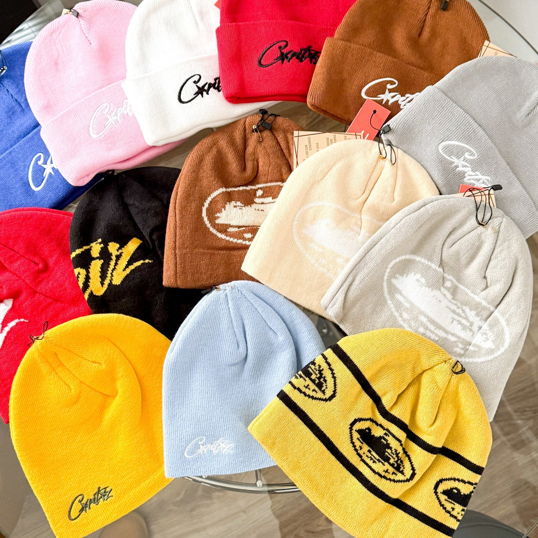 Od puchówki po sneakersy – jak ubrać się stylowo zimą?