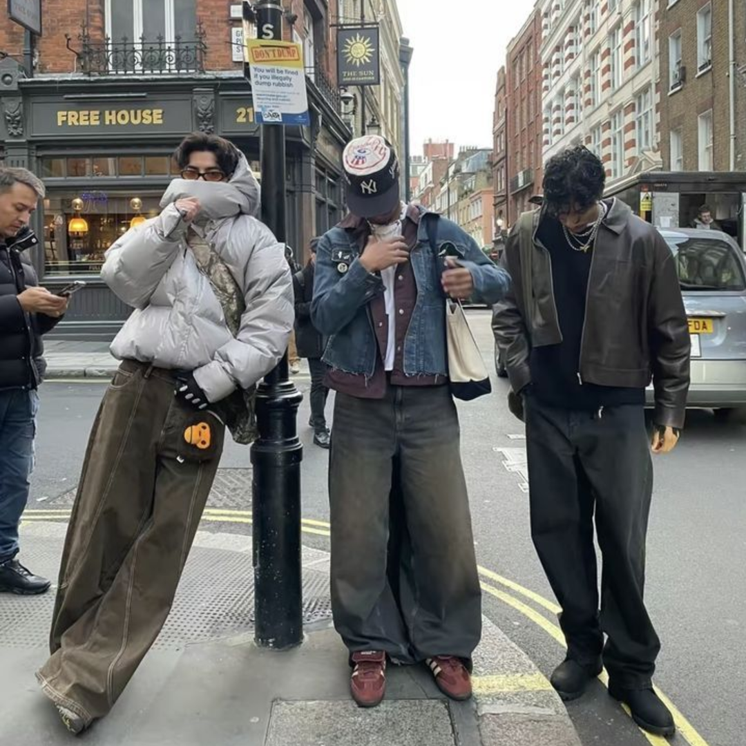 Dlaczego moda Y2K nadal dominuje wśród młodych? Powrót ery lat 2000