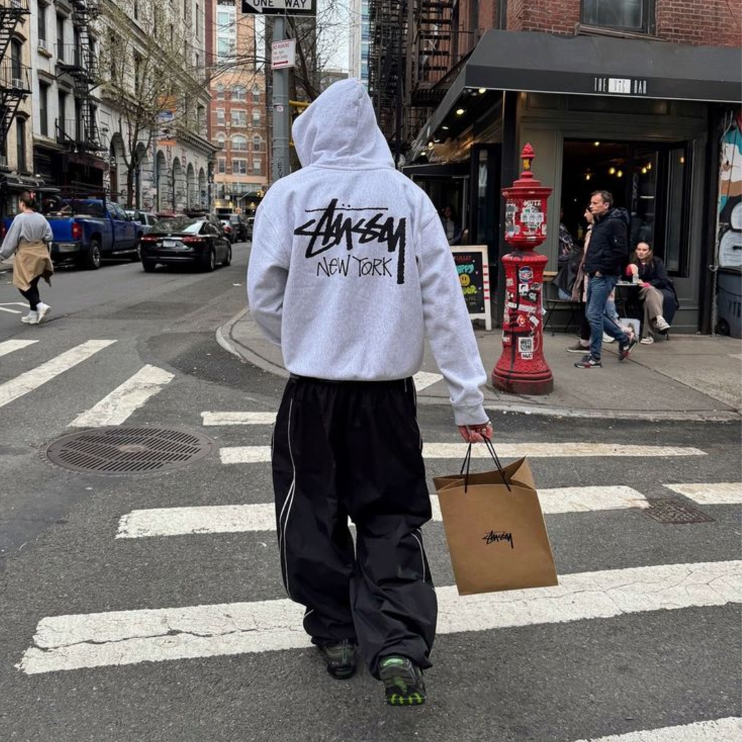 Najlepsze bluzy z kapturem, które stały się ikonami streetwearu