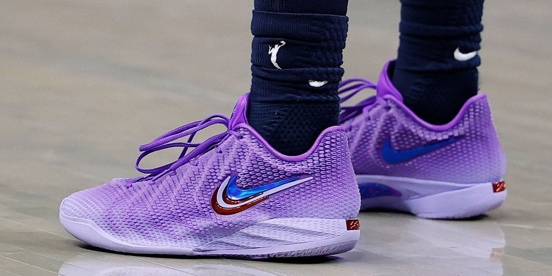 Caitlin Clark prezentuje nowy model Nike Caitlin 1 "Purple" na boisku