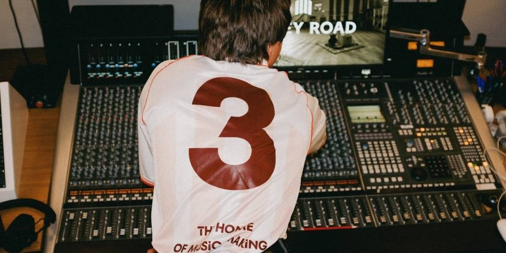 Abbey Road Studios świętuje 95-lecie z nową koszulką piłkarską