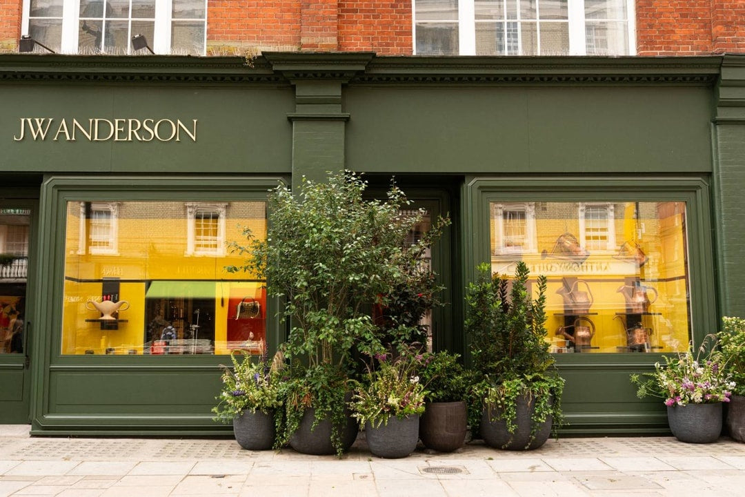 JW Anderson i Burnt Fen Flowers: Nowa Współpraca na Chelsea Flower Show