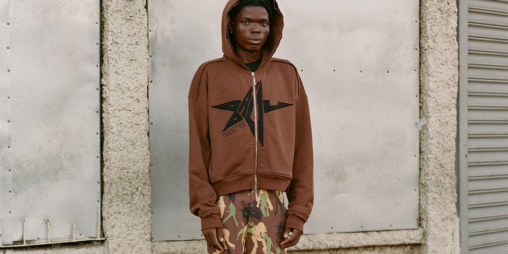 Spencer Badu i Jego Nowa Kolekcja SS26: Deconstruction i Remixing w Modzie
