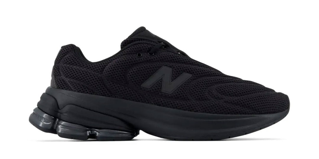 Nowe Sneakersy New Balance 5030 w Kolorystyce "Black/Black Metallic" – Połączenie Nowoczesności i Klasyki