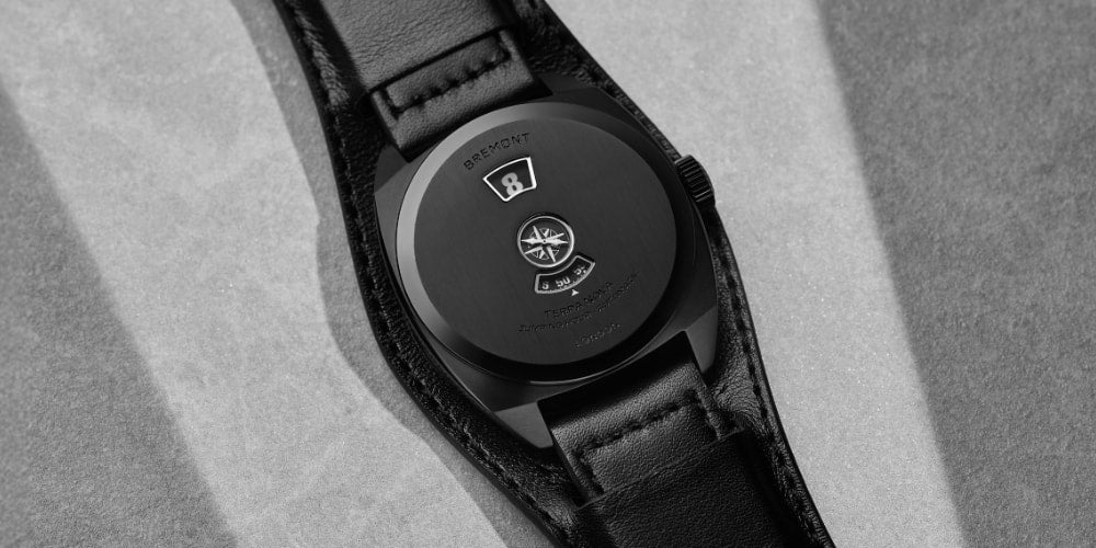 Bremont Terra Nova 38 Jumping Hour Stealth Black – Nowość w Świecie Zegarków