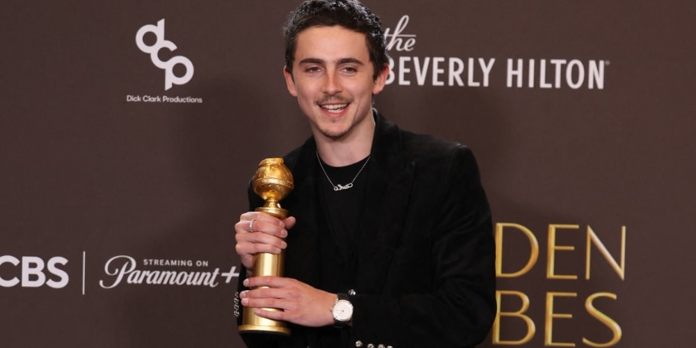 Timothée Chalamet z UJ-2: Hype i Moda na Złotych Globach 2026