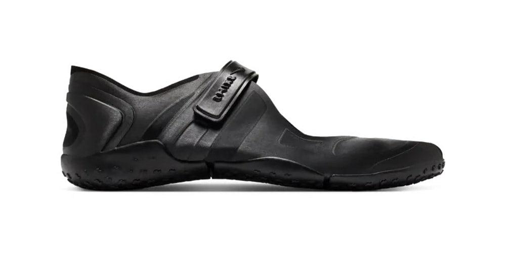 Kim Kardashian i NikeSKIMS: Nowy Hype z Satin Finish!