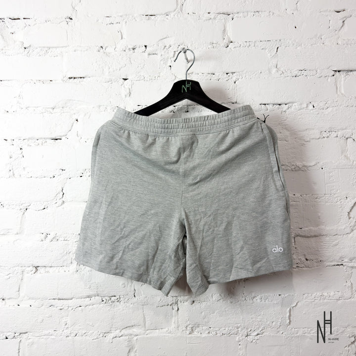 Alo Yoga Conquer React Perf Short Athletic Heather Grey