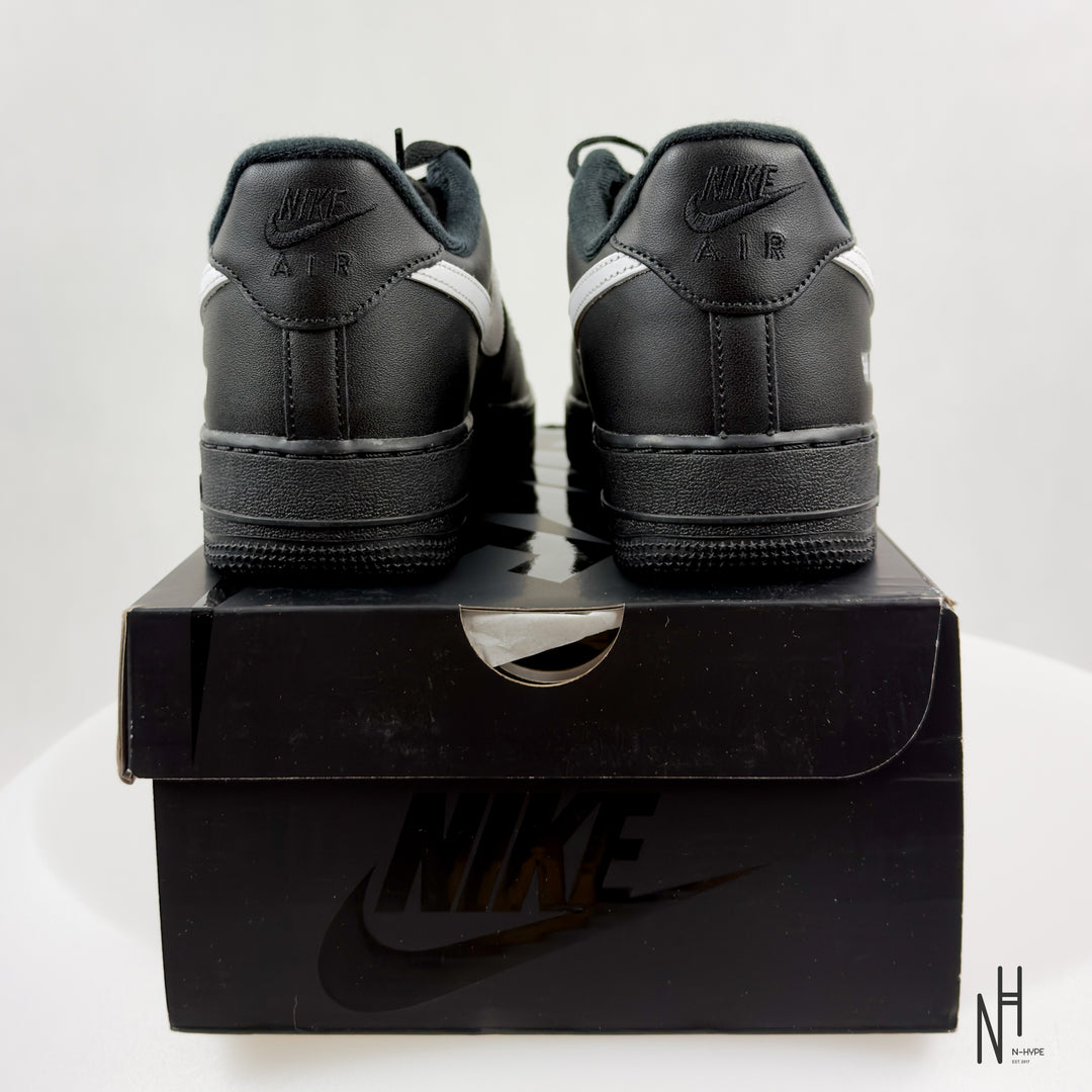 Nike Air Force 1 Low Supreme Black White