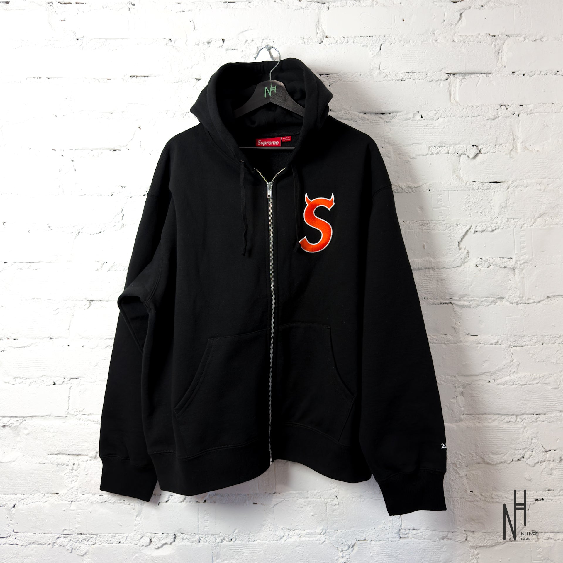 Bluza Supreme Devil S Logo Zip Up Hooded Black | N-HYPE – N-Hype