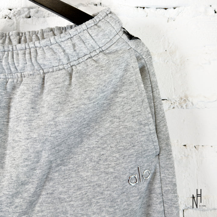 Alo Yoga  Accolade Straight Leg Sweatpant Athletic Heather Grey Men