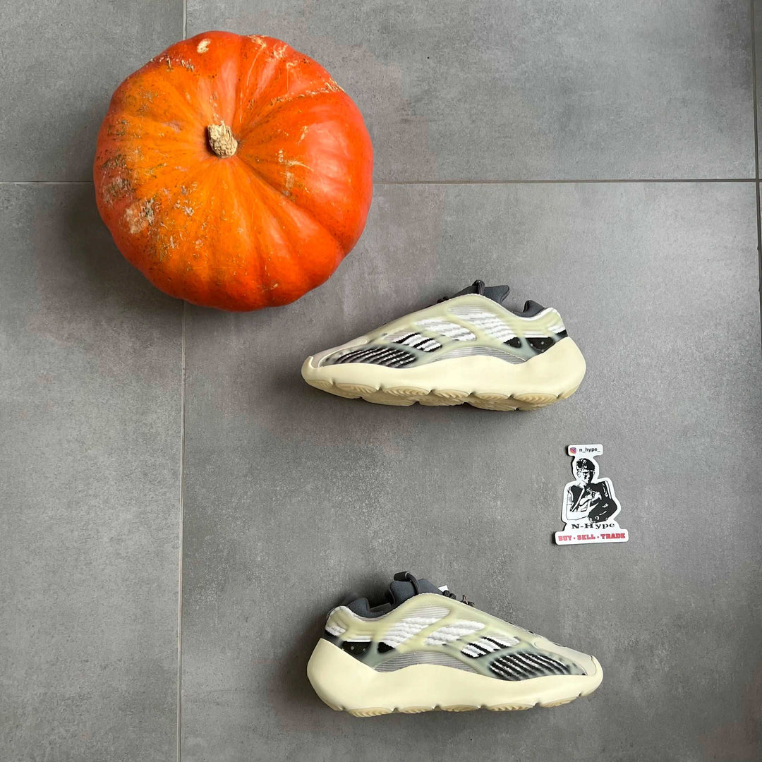 Adidas Yeezy 700 V3 Fade Salt