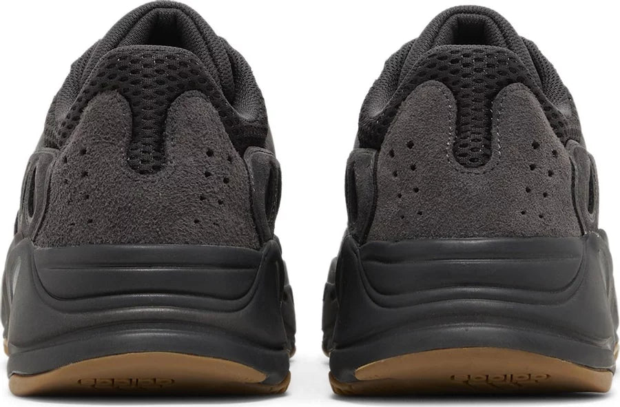 Adidas Yeezy Boost 700 Utility Black (2019/2023)