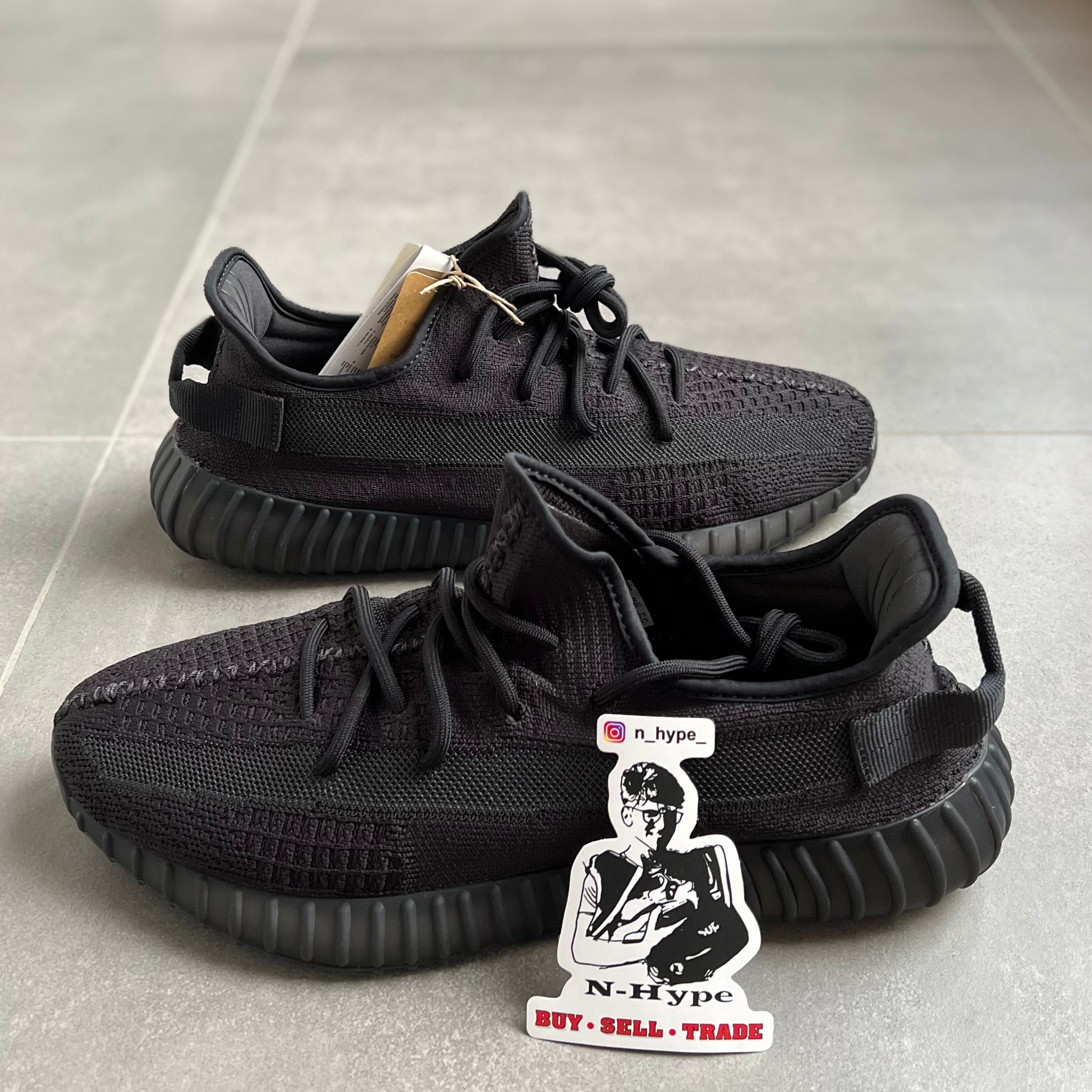 adidas YEEZY Boost 350 V2 Onyx - ファッション