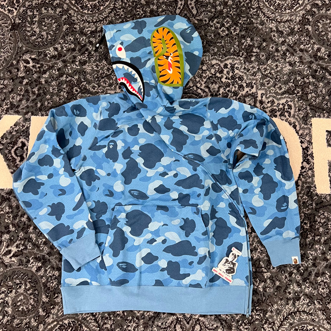 BAPE HONEYCOMB CAMO SHARK HOODIE BLUE Lodz Polska Przod Lewo