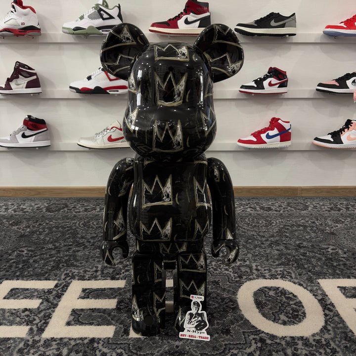 Bearbrick - Jean-Michel Basquiat 1000% Showroom NHype 1 Lodz Polska