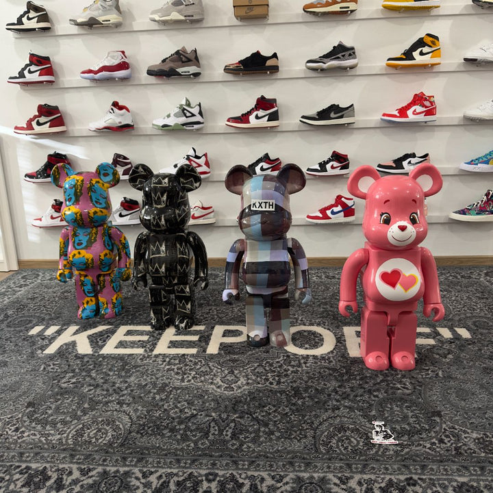 Bearbrick - Jean-Michel Basquiat 1000% Showroom NHype 2 Lodz Polska