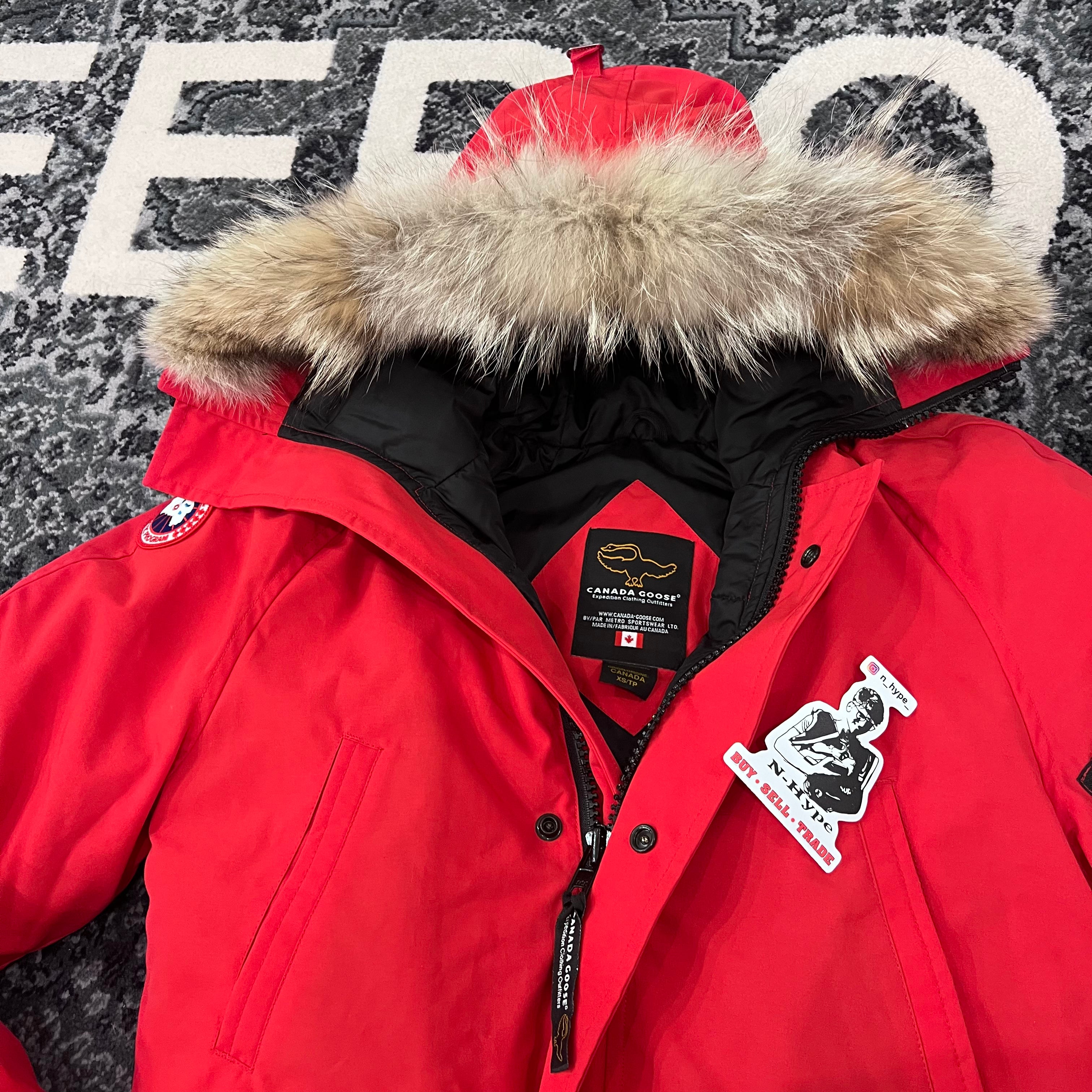 CANADA GOOSE Chilliwack fur-trimmed Arctic-Tech bomber jacket Showroom NHype Lodz Polska 2