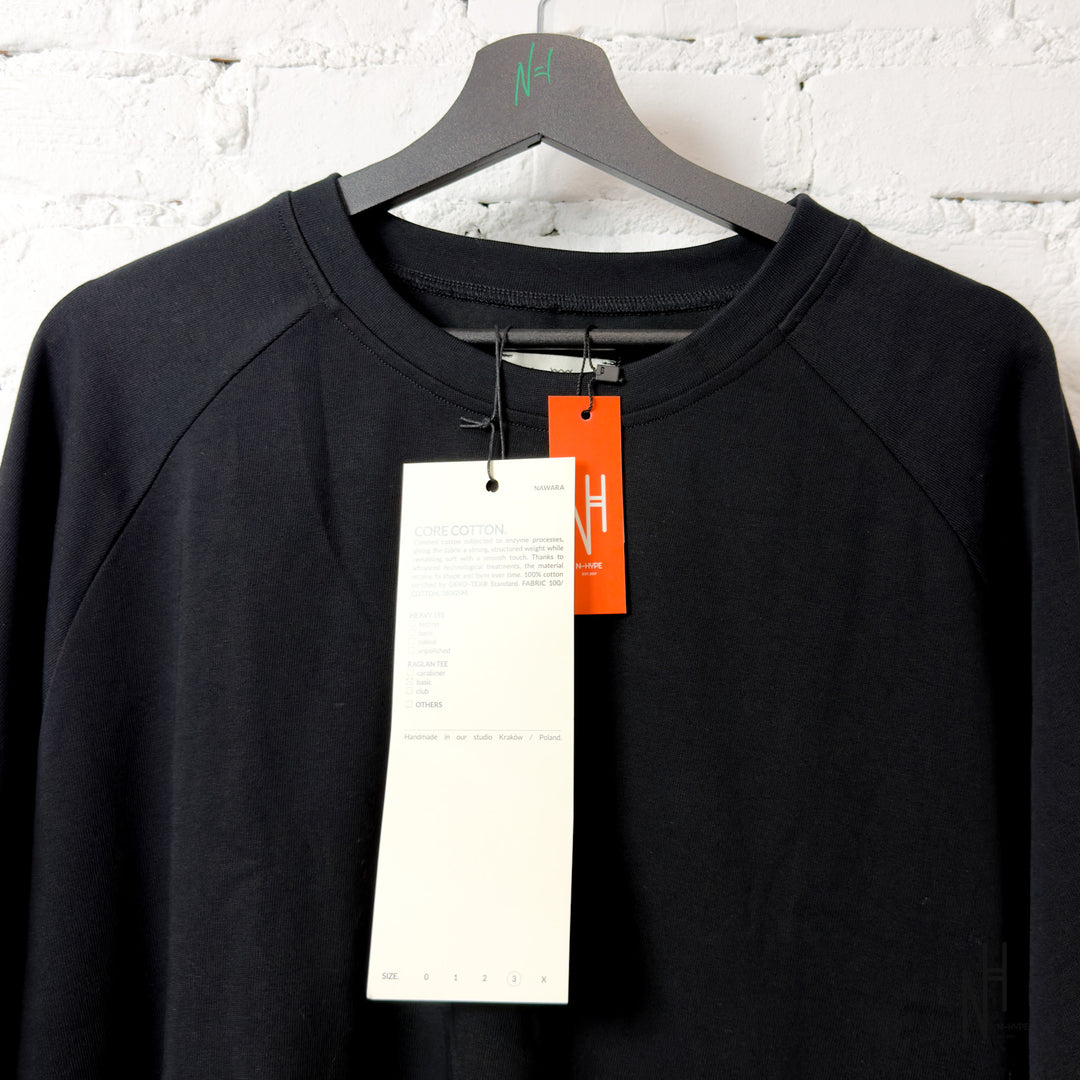 Nawara Raglan Tee Black