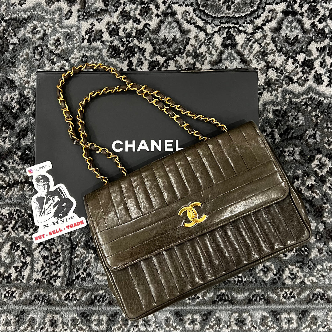 CHANEL Single Flap Bag Lambskin Leather Khaki Vintage Showroom 3 NHype Lodz Polska