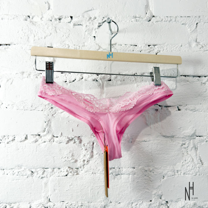SKIMS Fits Everybody Lace Dipped Thong Bubble Gum Tonal