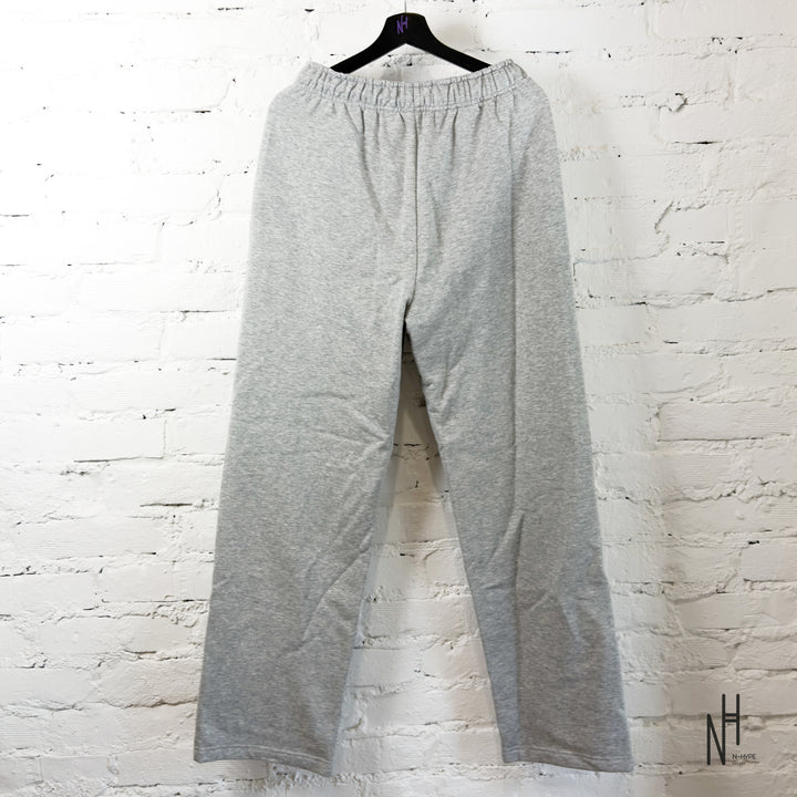 Alo Yoga  Accolade Straight Leg Sweatpant Athletic Heather Grey Men