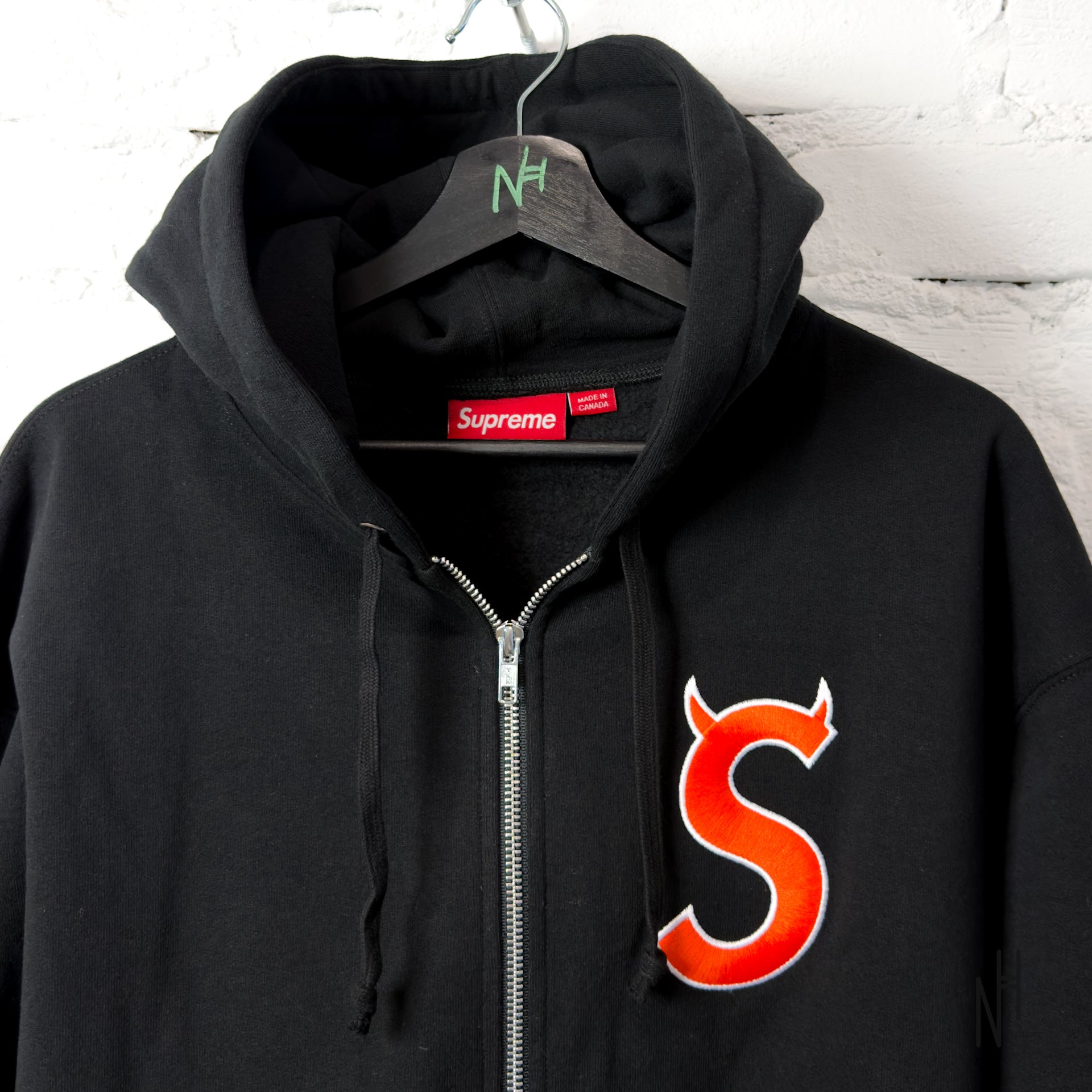 Bluza Supreme Devil S Logo Zip Up Hooded Black | N-HYPE – N-Hype