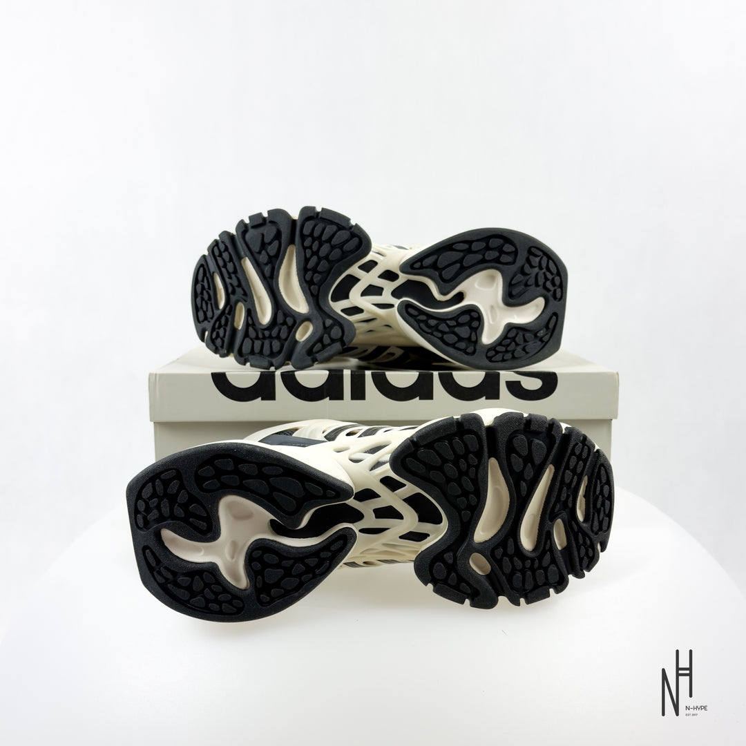 adidas XLG Runner Deluxe Beige