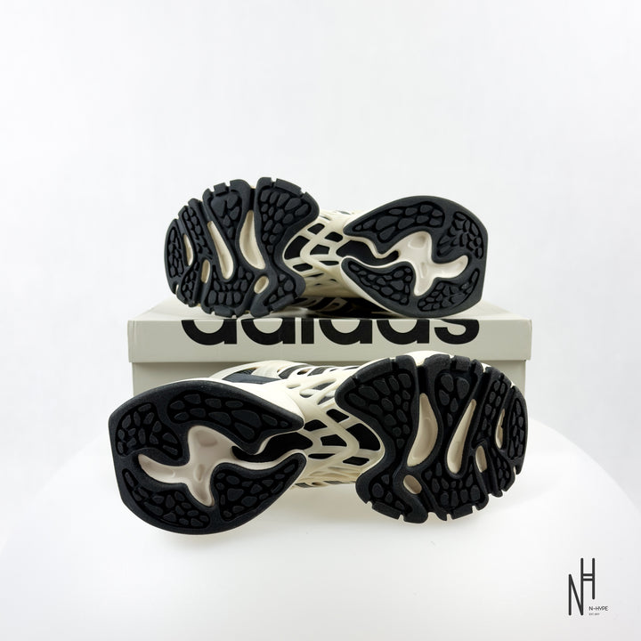 adidas XLG Runner Deluxe Beige