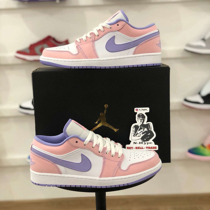 Jordan 1 Low SE Arctic Punch