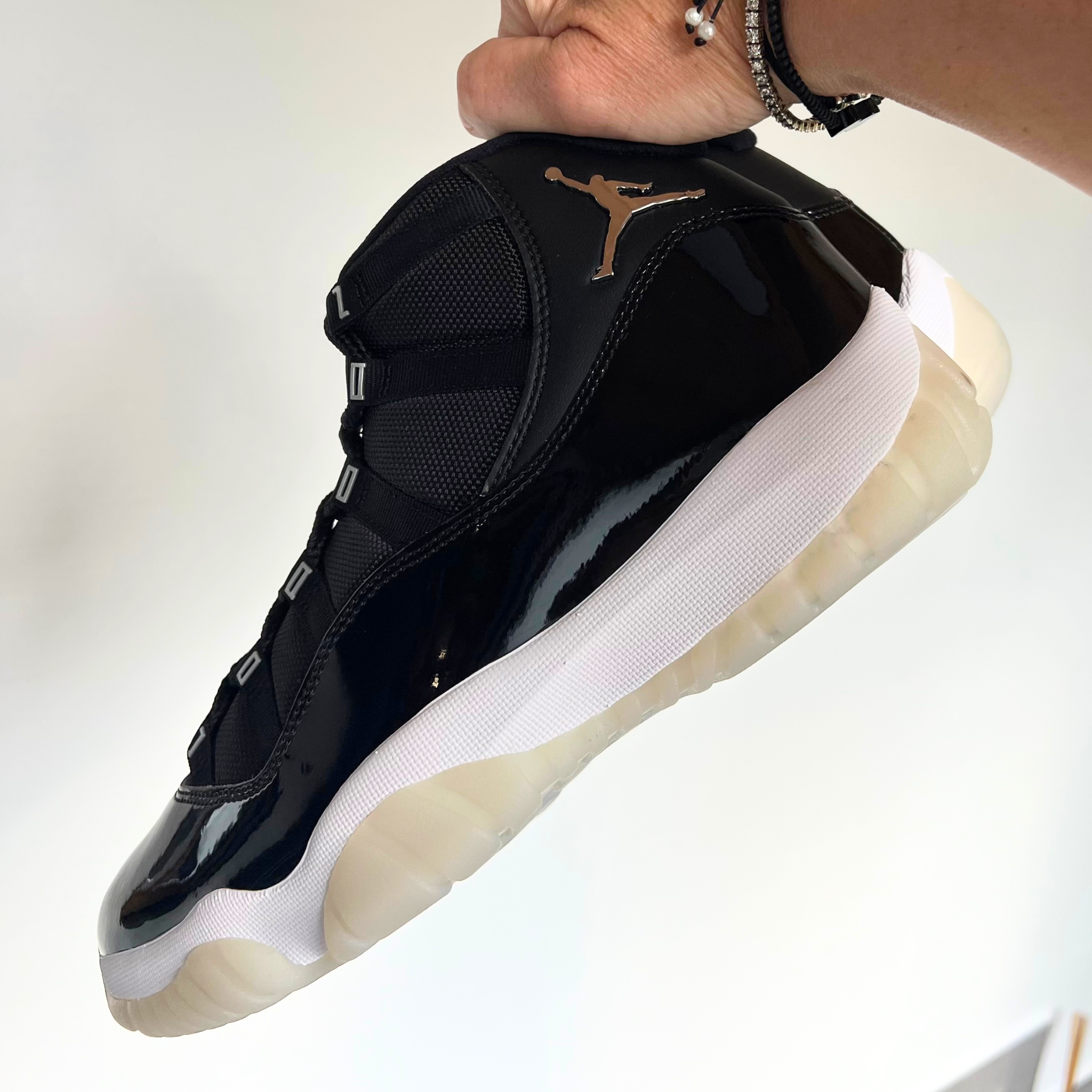 nike retro 11 jubilee