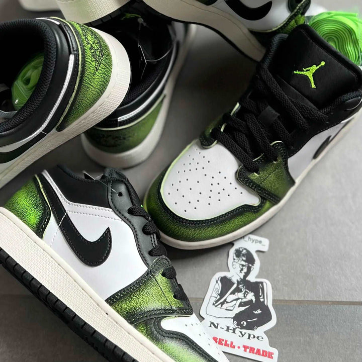 Jordan 1 Low Wear Away Electric Green (GS)