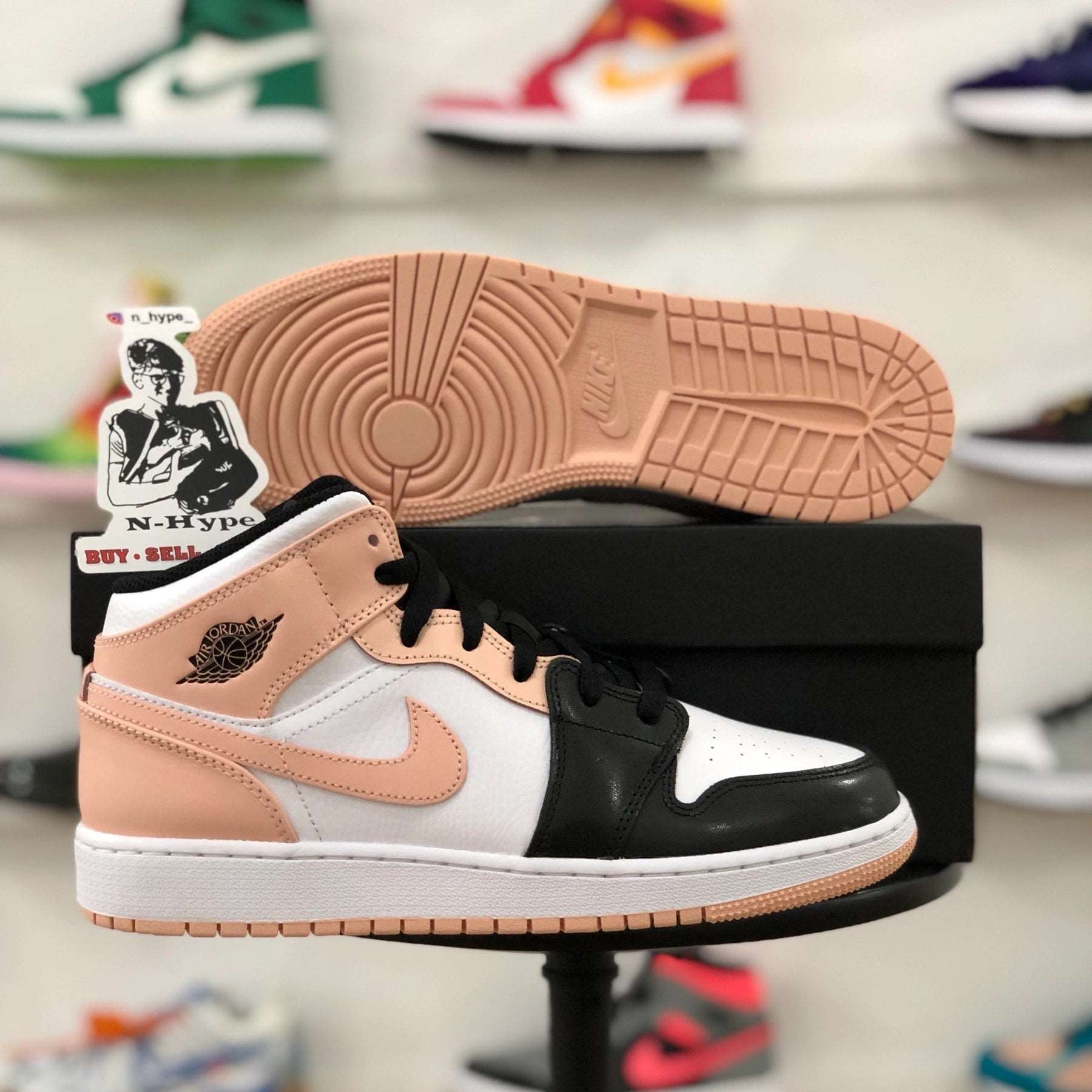 Air shops Jordan 1 Mid Arctic Orange GS