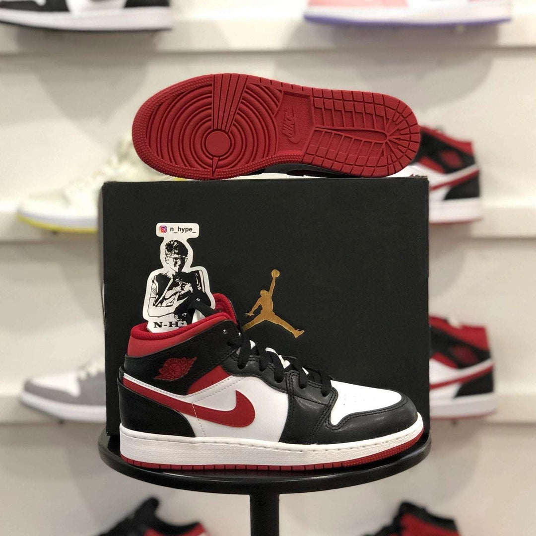 Jordan 1 Mid Gym Red Black White (GS)