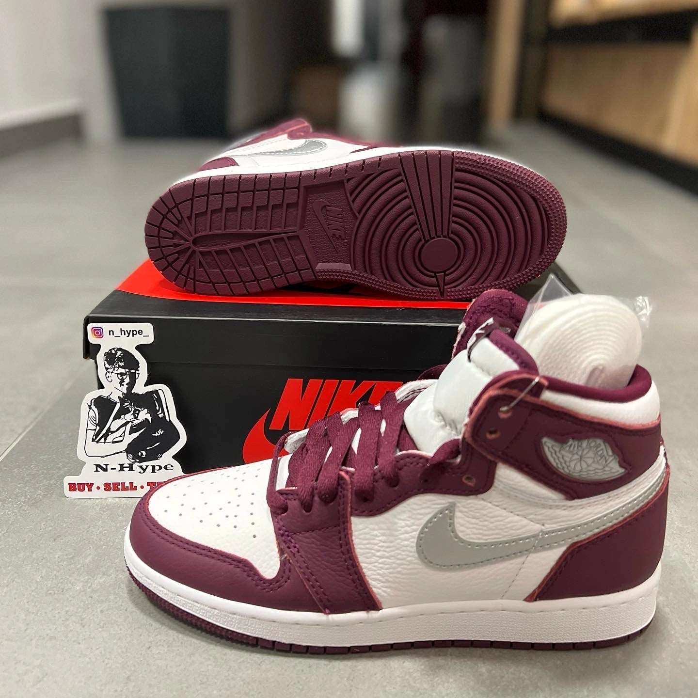 Jordan 1 Retro High OG Bordeaux (GS) - 575441-611 - N-Hype