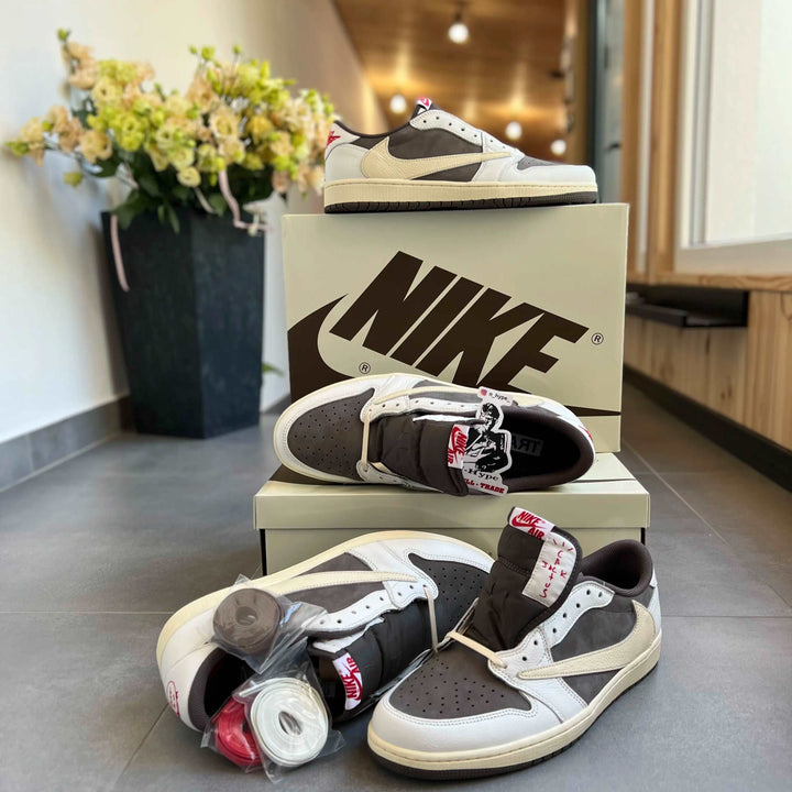 Jordan 1 Retro Low OG SP Travis Scott Reverse Mocha