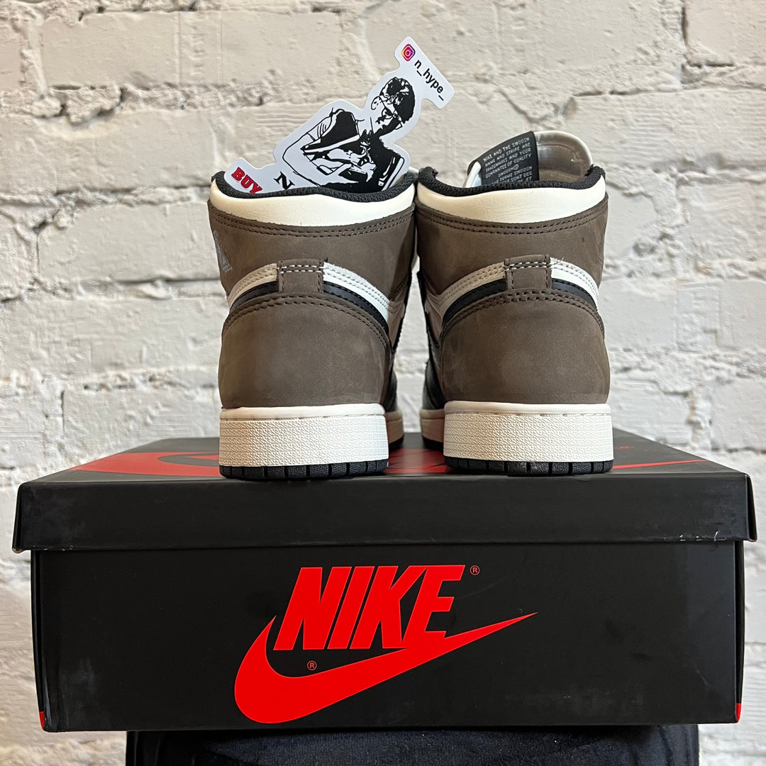 Jordan 1 Retro High Dark Mocha (GS) Showroom NHype Lodz Polska 1