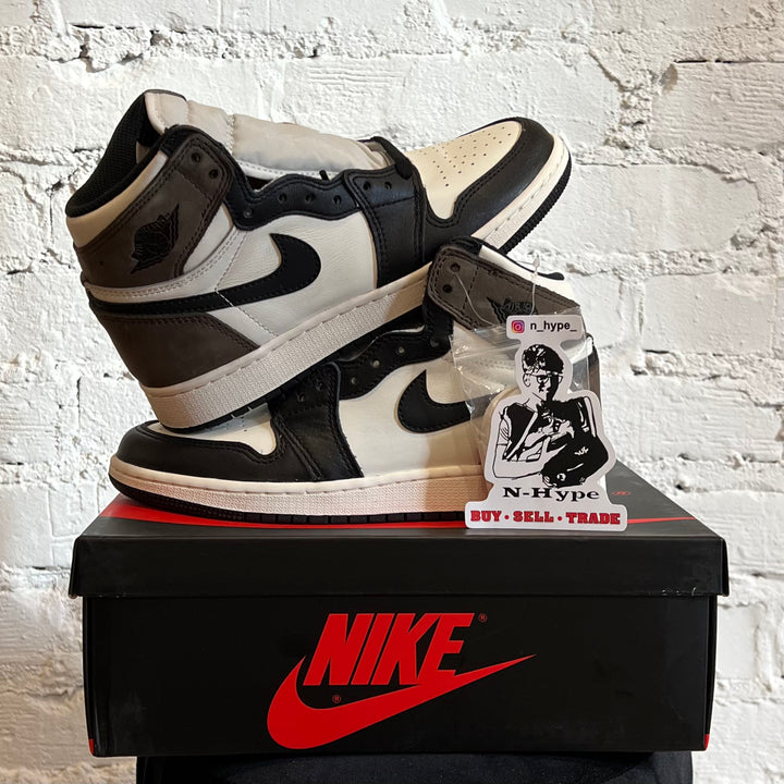 Jordan 1 Retro High Dark Mocha (GS) Showroom NHype Lodz Polska 3