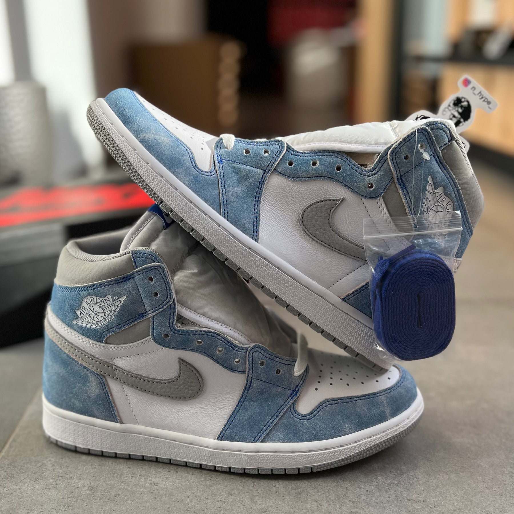 Jordan 1 Retro High Hyper Royal Smoke Gray - 555088-402 – N-Hype Jordan 1 Retro High Hyper Royal Smoke Gray - 555088-402 – N-Hype