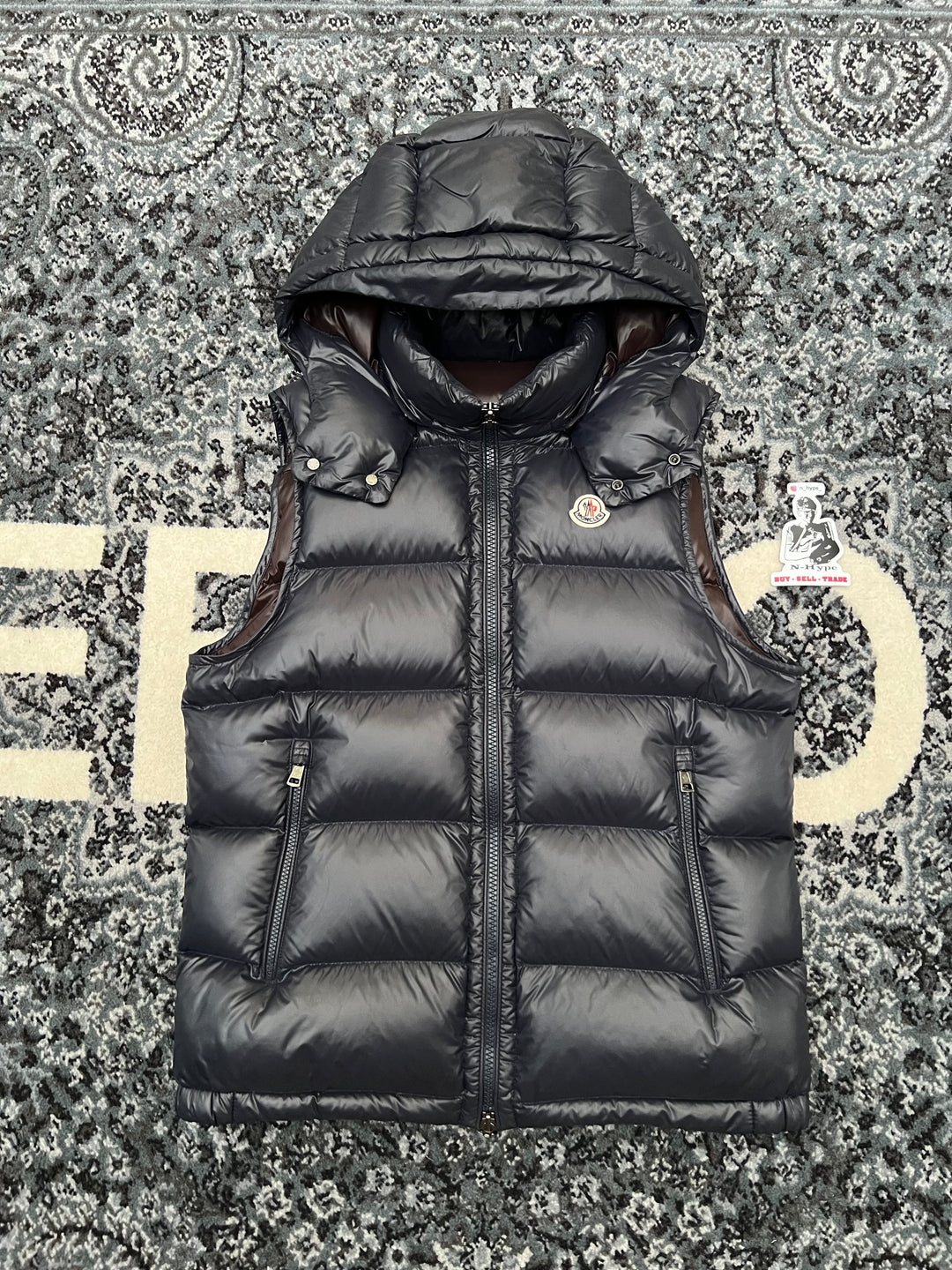 Moncler Bormes Puffer Vest Navy showroom NHype Lodz Polska 2